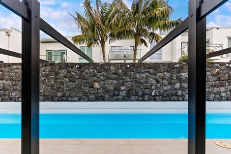 Photo of property in 5/258 Hurstmere Road, Takapuna, Auckland, 0622