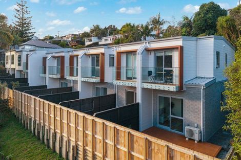 Photo of property in 1/15 Sea Vista Avenue, Beach Haven, Auckland, 0626