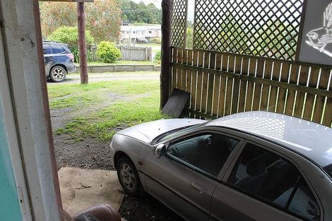 Photo of property in 37 Whaka Street, Maungaturoto, 0520