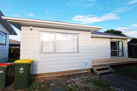 Photo of property in 9 Lisa Rise, Half Moon Bay, Auckland, 2012