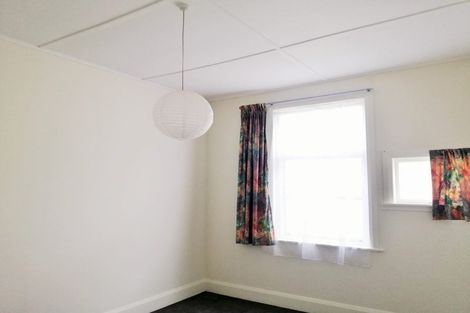 Photo of property in 123 Onepu Road, Lyall Bay, Wellington, 6022