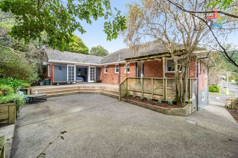 Photo of property in 81 Horoeka Street, Stokes Valley, Lower Hutt, 5019