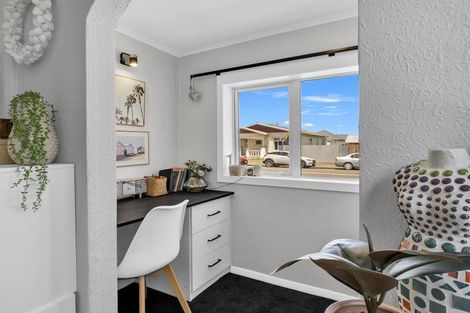 Photo of property in 14 Lowther Street, Whanganui, 4500