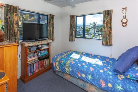 Photo of property in 107 Pacific View Drive, Whangamata, 3620