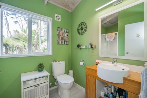 Photo of property in 68 Tarapatiki Drive, Whitianga, 3510