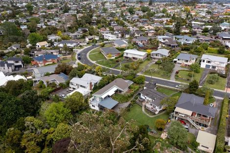 Photo of property in 53 Jaemont Avenue, Te Atatu South, Auckland, 0610