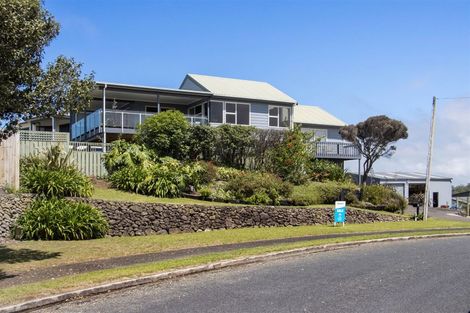 Photo of property in 1 Hanlen Avenue, Waihi Beach, 3611