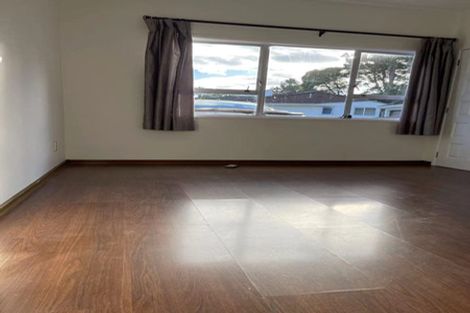 Photo of property in 31 Sequoia Place, Sunnynook, Auckland, 0620