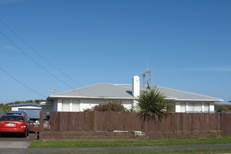 Photo of property in 29 Egmont Street, Castlecliff, Whanganui, 4501