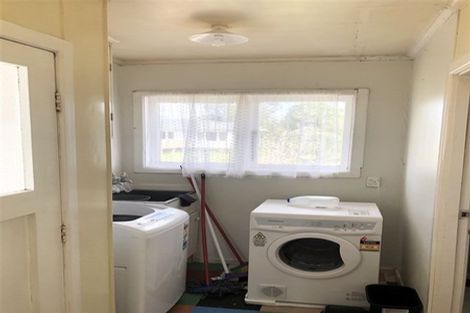 Photo of property in 75 Larnoch Road, Henderson, Auckland, 0610