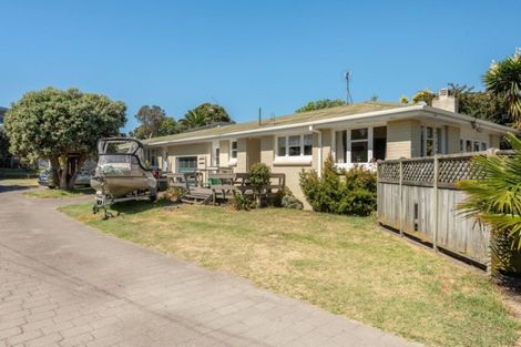 Photo of property in 19a Pitau Road, Mount Maunganui, 3116