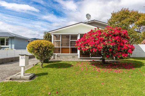 Photo of property in 100 Clouston Park Road, Clouston Park, Upper Hutt, 5018