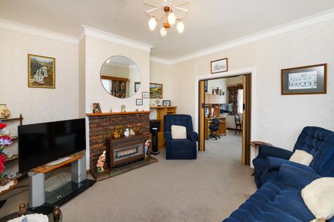 Photo of property in 25 Puriri Terrace, Roslyn, Palmerston North, 4414
