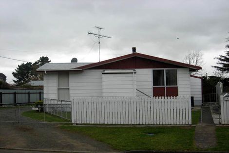 Photo of property in 34 Philip Street, Carterton, 5713
