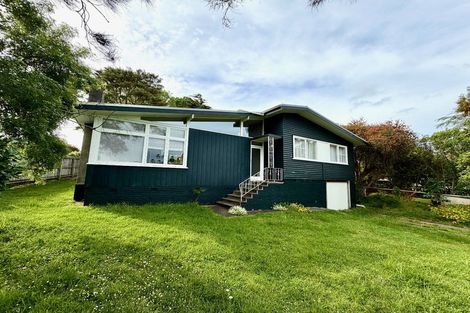Photo of property in 23 Gill Avenue, Te Atatu Peninsula, Auckland, 0610