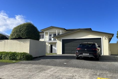 Photo of property in 33 Pendennis Point, Camborne, Porirua, 5026