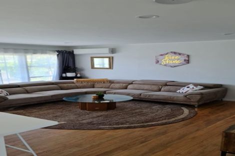 Photo of property in 10 Fordham Street, Beach Haven, Auckland, 0626