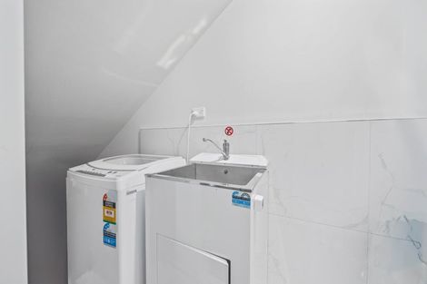 Photo of property in 11b Kimdale Place, Totara Heights, Auckland, 2105