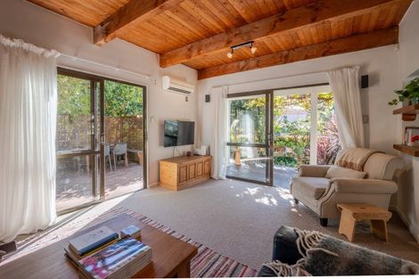 Photo of property in 32 Rue Balguerie, Akaroa, 7520