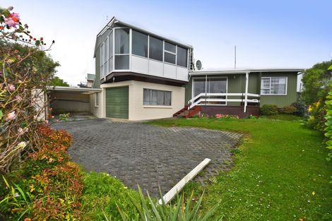 Photo of property in 51 Barrier View Road, Leigh, 0985