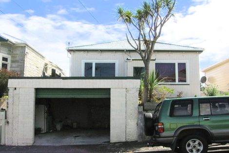 Photo of property in 7 Glendavar Street, Berhampore, Wellington, 6023