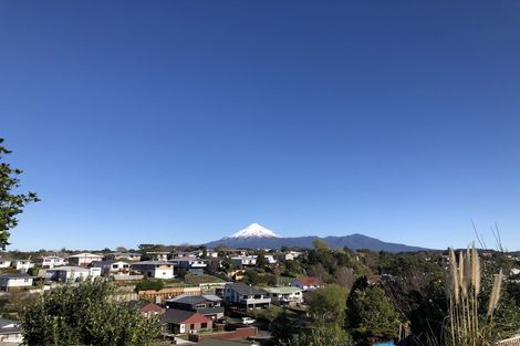 Photo of property in 24d Kenmore Street, Westown, New Plymouth, 4310