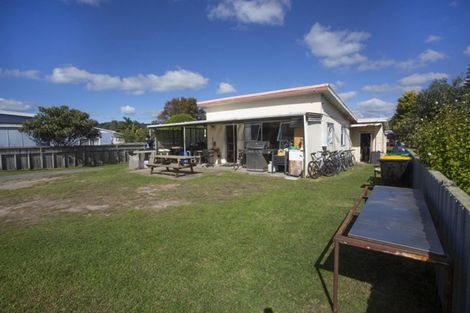 Photo of property in 221 Sylvia Road, Whangamata, 3620
