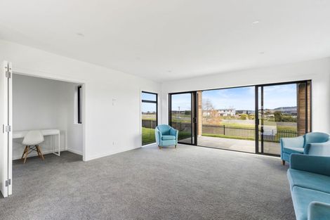 Photo of property in 21 Ngaru Crescent, Wharewaka, Taupo, 3330