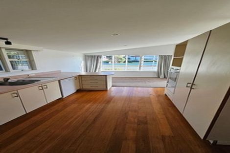 Photo of property in 1/51 Landsdowne Terrace, Cashmere, Christchurch, 8022