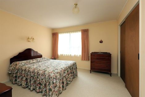 Photo of property in 2/30 Roskilda Crescent, Taradale, Napier, 4112