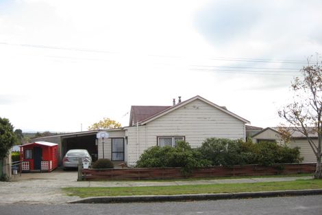 Photo of property in 51 Salcombe Street, Kaitangata, 9210