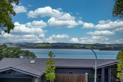 Photo of property in 19 Tainui Road, Cockle Bay, Auckland, 2014