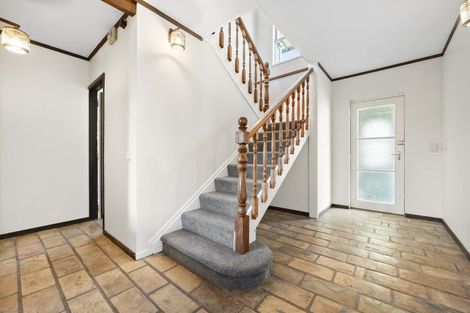 Photo of property in 12 Kawakawa-orere Road, Kawakawa Bay, Papakura, 2585