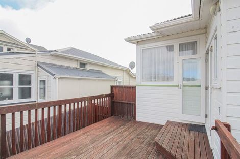 Photo of property in 14 Levy Street, Mount Victoria, Wellington, 6011