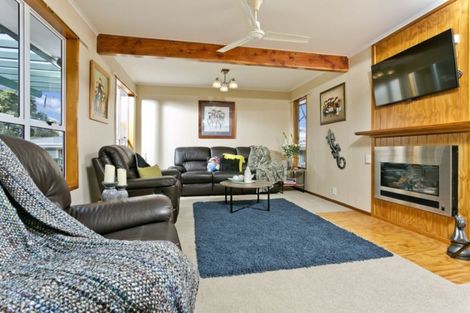 Photo of property in 66 Lake Road, Northcote, Auckland, 0627