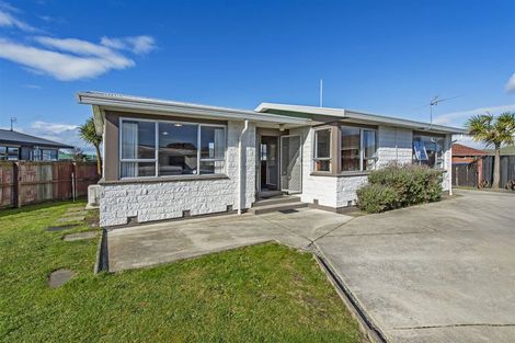 Photo of property in 13 Meon Street, Aranui, Christchurch, 8061