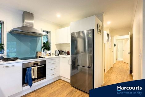 Photo of property in 296 Motutara Road, Muriwai, Waimauku, 0881