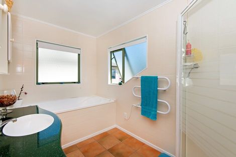 Photo of property in 8 Commodores Close, Coastlands, Whakatane, 3120