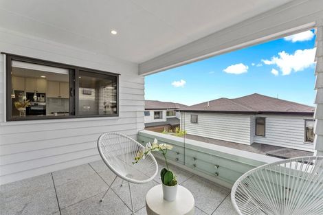 Photo of property in 791a East Coast Road, Northcross, Auckland, 0630