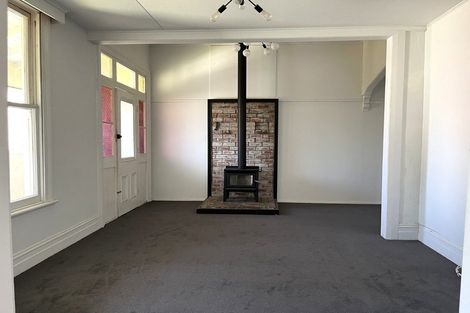 Photo of property in 100 Broadway, Carterton, 5713
