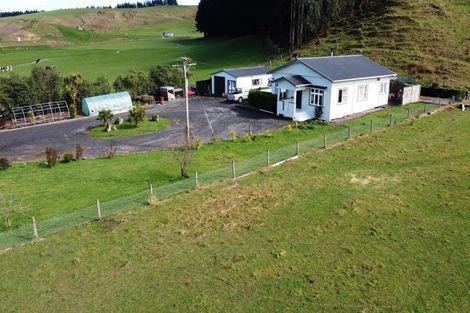 Photo of property in 114 Glengarry Road, Dannevirke, 4978