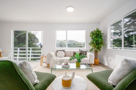 Photo of property in 22 Fyvie Avenue, Tawa, Wellington, 5028