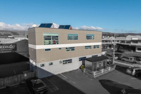 Photo of property in 10 Queen Street West, Levin, 5510