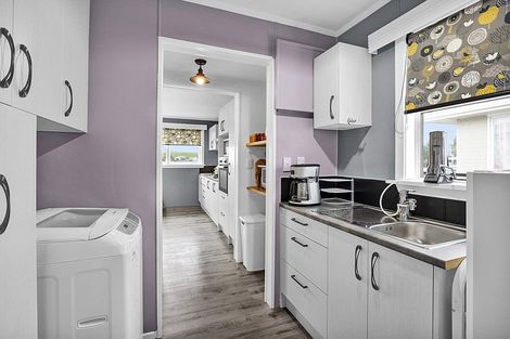 Photo of property in 108 Stanners Street, Eltham, 4322