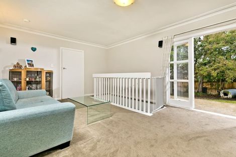 Photo of property in 1/123 Millbrook Road, Sunnyvale, Auckland, 0612