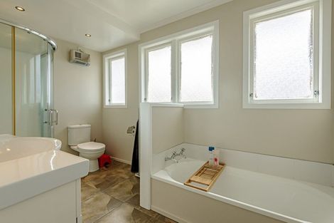 Photo of property in 22 Rhodes Drive, Kelvin Grove, Palmerston North, 4414