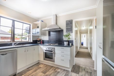 Photo of property in 29 Sheridan Crescent, Leamington, Cambridge, 3432