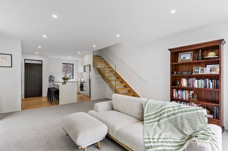 Photo of property in 6b Ferry Road, Days Bay, Lower Hutt, 5013