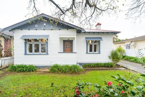 Photo of property in 25 Kingswood Street, Takaro, Palmerston North, 4412