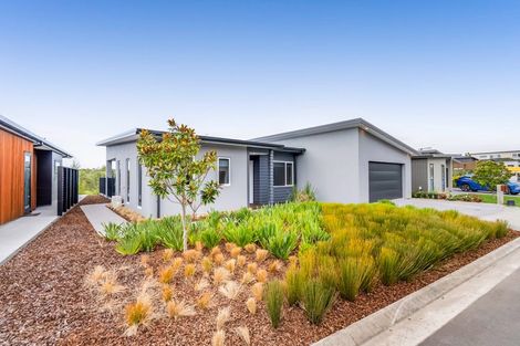 Photo of property in 4 Kakariki Lane, Waiwhakaiho, New Plymouth, 4312